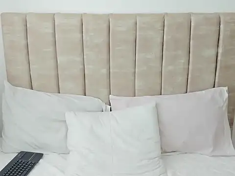 aprilstone1 - AprilStone1's free webcam - UK Sex Cams