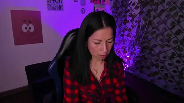 megan_collinss_ - Megan_Collinss_'s free webcam - UK Sex Cams