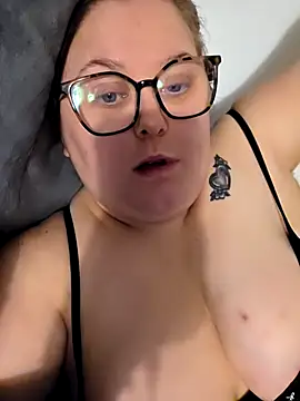 tallulah-rose-xoxo - Tallulah-Rose-xoxo's free webcam