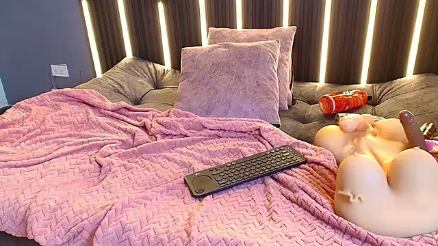 brunette_candyy_ - Brunette_candyy_'s free webcam