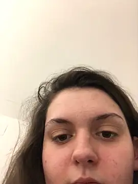 louise-mai2001 - Louise-Mai2001's free webcam