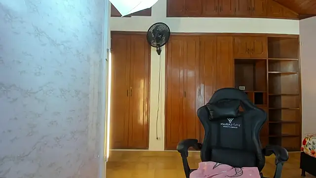 sofy_and_mia - Sofy_and_Mia's free webcam - UK Sex Cams