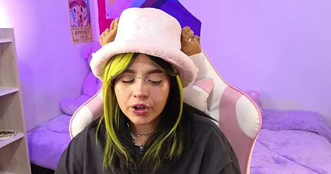 nekowaifu - NekoWaifu's free webcam - UK Sex Cams