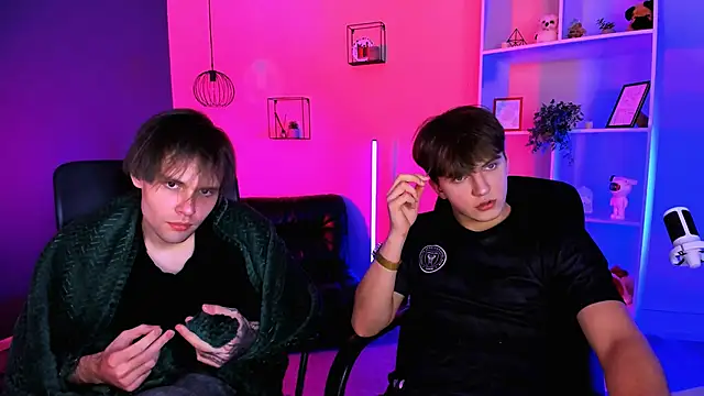 travis_wolf_ - Travis_wolf_'s free webcam - UK Sex Cams