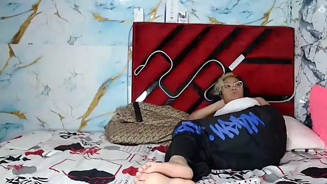 hot_lady19 - Hot_lady19's free webcam - UK Sex Cams