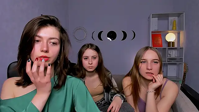 kitniss_dreamy webcam