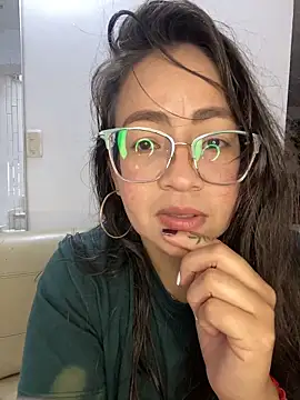 alisbloom - Alisbloom's free webcam