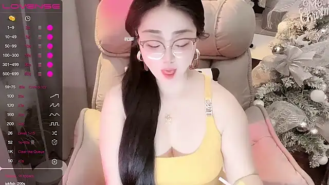 Monica-666888- webcam