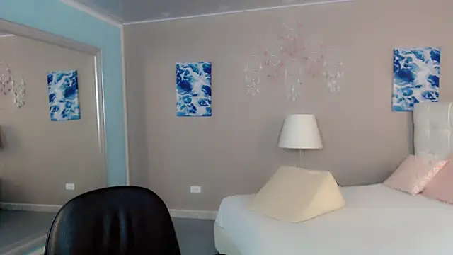 _Maddison_Ivanova_ webcam