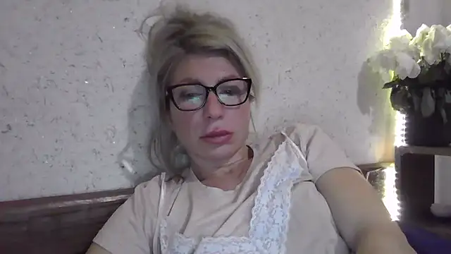 fox_red_lady7 webcam