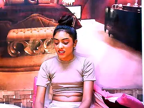 IndianPretty14u2Luv webcam
