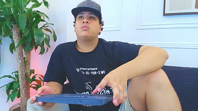 Naim_Bennetsex webcam