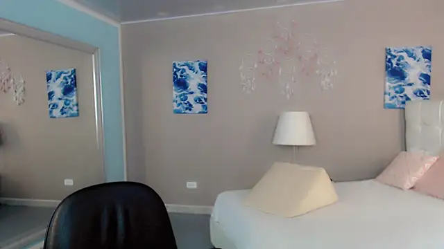 _Maddison_Ivanova_ webcam