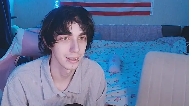 midnight_memories webcam