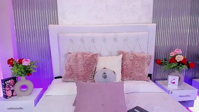 MelodySweetHoney webcam