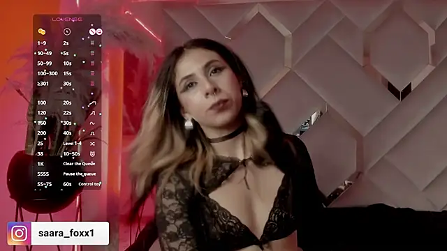 Sara_Foxx1 webcam