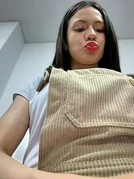 CHARLOTTE__05 webcam