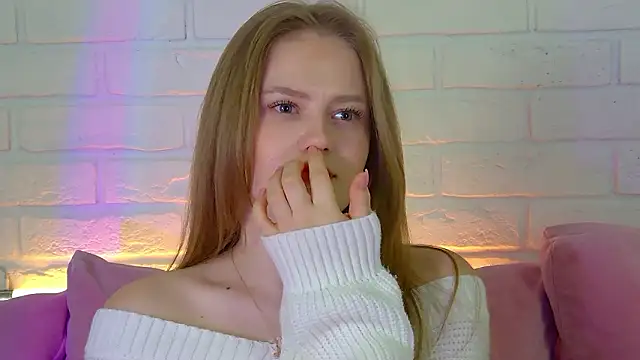 SelinSwarovski webcam