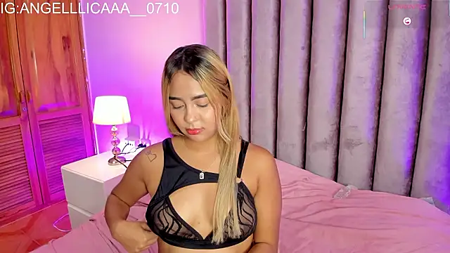 Little_Angelica18 webcam