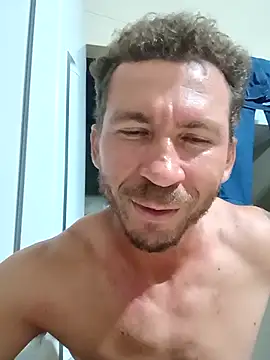 RobertoLuiz84 Live Webcam on Stripchat