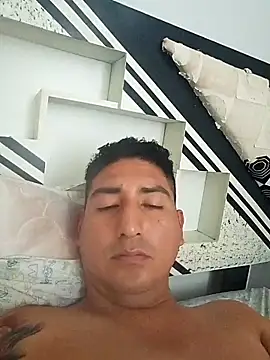 Yrresistible666 webcam