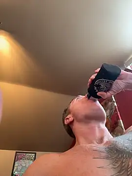 dilfiguess1 (Ask my age) - Naked/Gush on