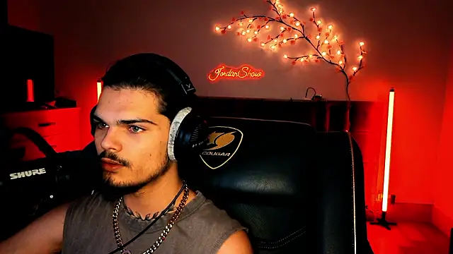 JordanShow webcam