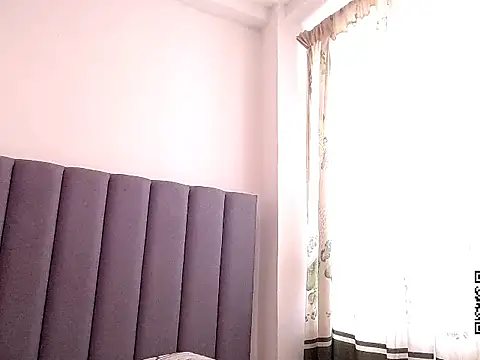 saara_johnson496 webcam