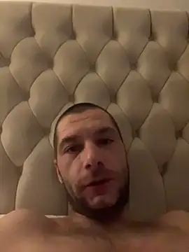 Kinkycouple142 webcam