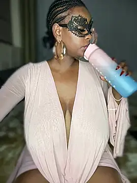 Webcam Model (ScarletMuseX) is live