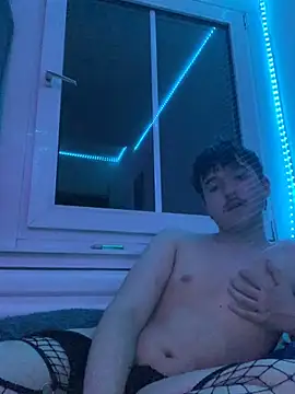 krawaldithefemboy webcam