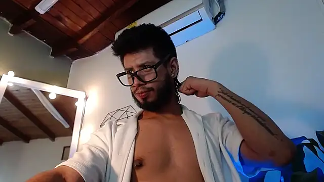 colby_brown03 - Colby_brown03's free webcam - UK Sex Cams