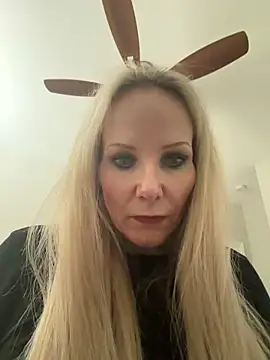 sexual_lovable_doll - Sexual_Lovable_Doll's free webcam - UK Sex Cams