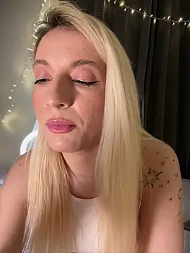 ella_charm - Ella_Charm's free webcam - UK Sex Cams