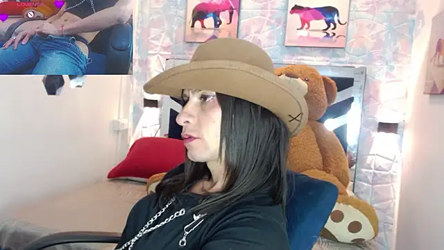 Charlotte_Landry__ webcam