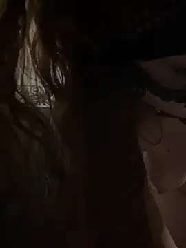 Webcam Model (Miacarry)  is live.Free join now!