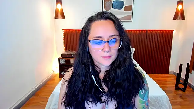 KatherineBond webcam