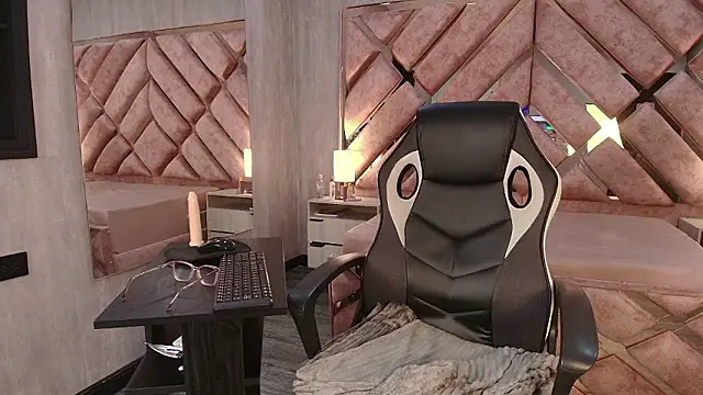 GISELLE_HOTLOVE webcam