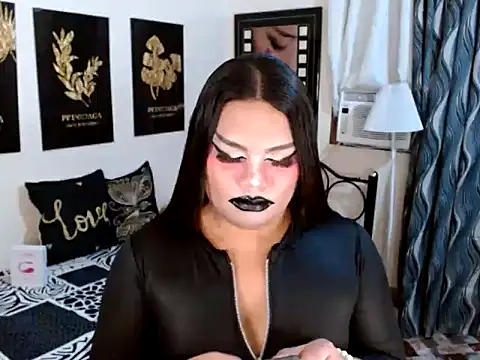 TSbrianaHugeCock webcam