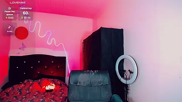 Kendall_hornyy webcam