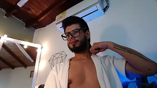 colby_brown03 - Colby_brown03's free webcam