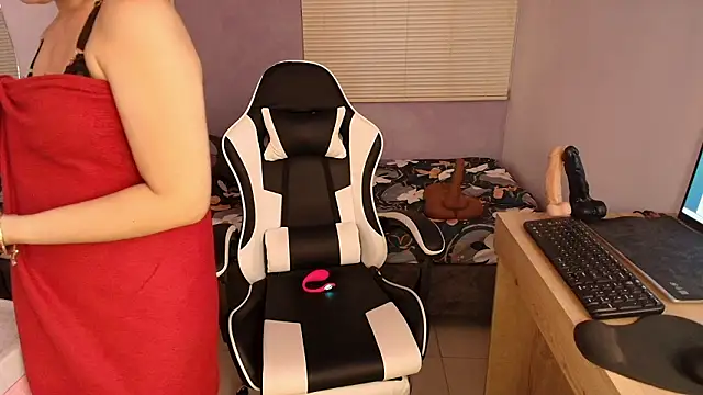 luna_desiree - Luna_desiree's free webcam