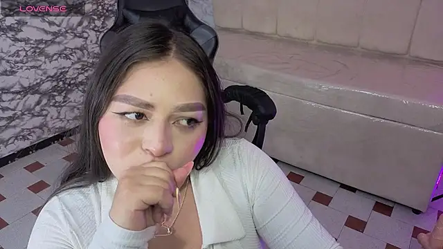 dayan_v_ - Dayan_v_'s free webcam