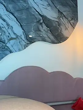 zoeesweet - ZoeeSweet's free webcam