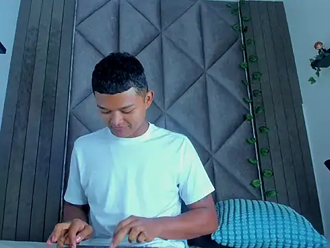 AndrewKenoxx_ webcam