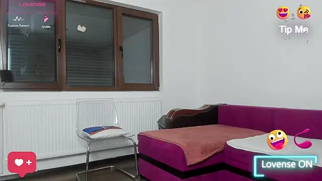 miakiittyy - MiaKiittyy's free webcam - UK Sex Cams