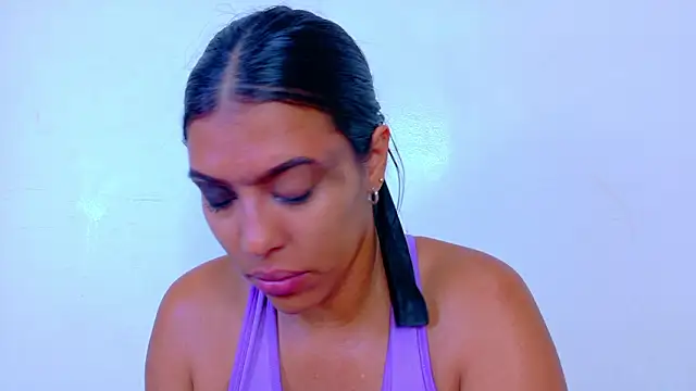 RiriiBrunette__ webcam