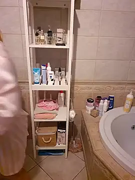 isabellaa04 (G young) - Pussy oil