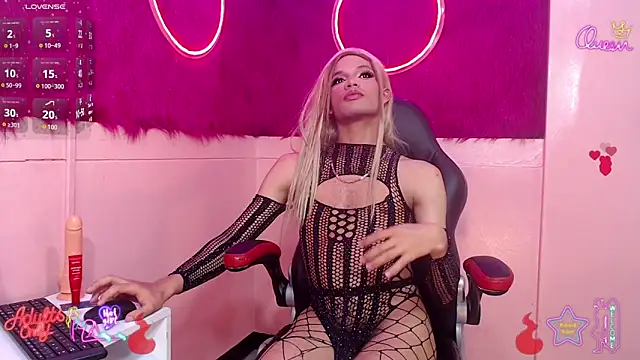 Isabella_Kirk webcam