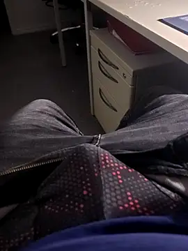 stunning_stallion - Stunning_stallion's free webcam - UK Sex Cams